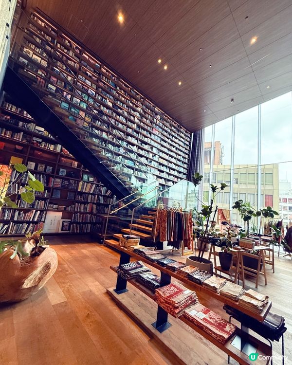 世界最美書店之一(蔦屋書店)