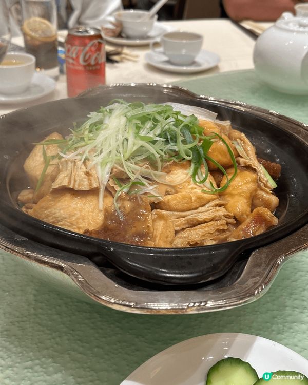 去食飯，難得有蝦子柚皮，當然要叫黎食拉，因為好少有酒樓肯做這...