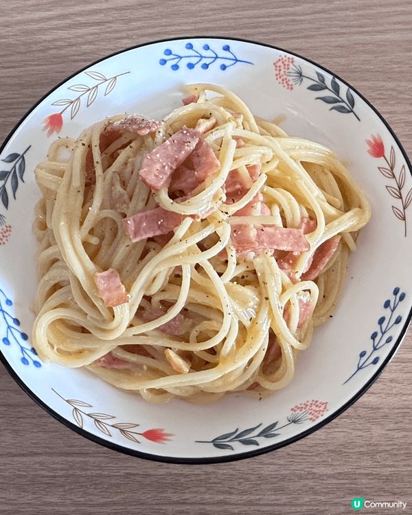 因為女兒很喜歡食卡邦尼意粉，奈何出面又貴又少份量，所以為滿足...