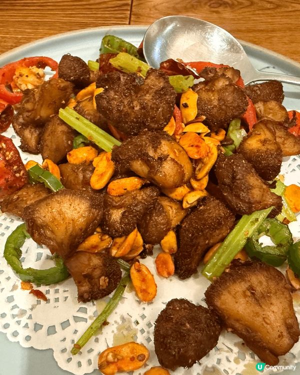 去咗珠海兩天遊上網搵到這間素食餐館，價錢合理賣相精美，餸菜一...