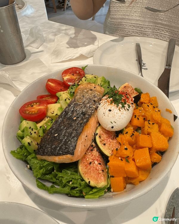 NOC Cafe 位於荃灣廣場地下，雖然間餐廳唔算大，但係入...