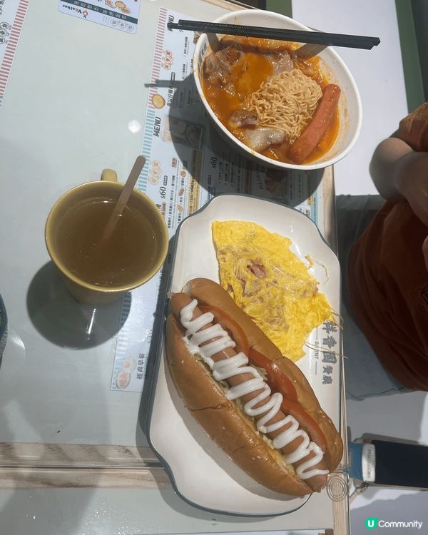 男人的浪漫，就要有大大的熱狗🌭配雞蛋，大大的麵！
