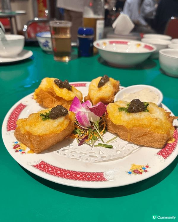 女人街食飯公司係一間充滿懷舊氣息的地道餐廳，裝潢以舊式香港同...