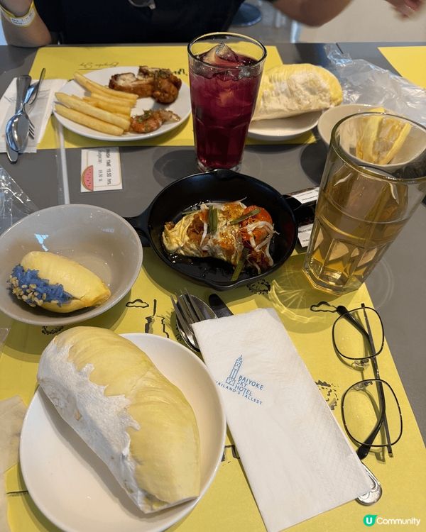 曼谷76樓食榴槤自助餐，靚景觀仲可以再上去露天旋轉再睇夜景！...