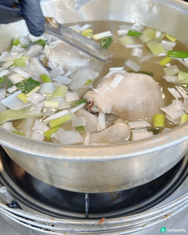 試了韓國很多醬油蟹，這間大瓦房是第一次試的非常大隻美味😋，韓...