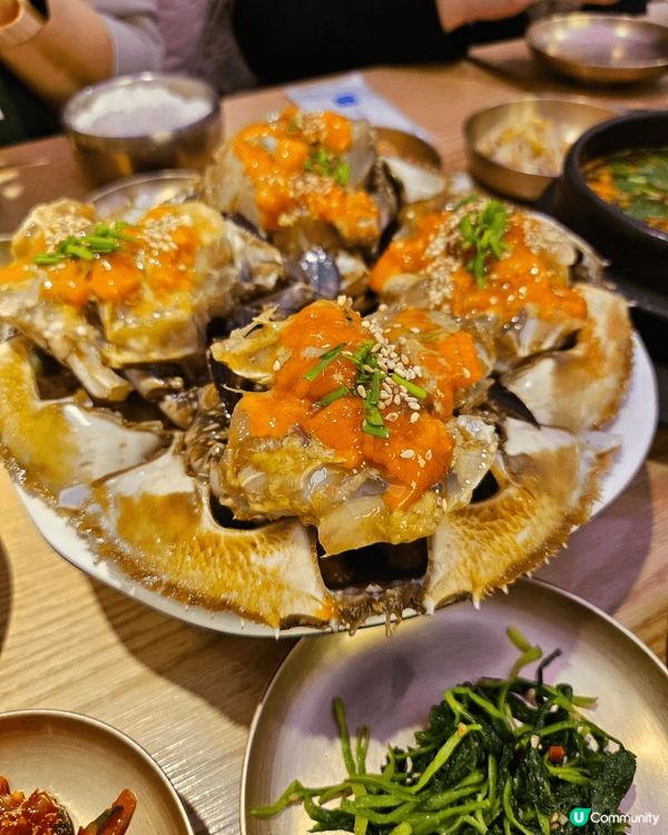 試了韓國很多醬油蟹，這間大瓦房是第一次試的非常大隻美味😋，韓...