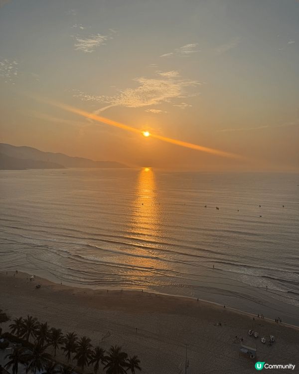 可以睇到越南會安和峴港於地平線上的日出，真係好浪漫！香港要搵...