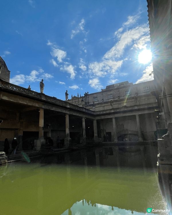 位於英國Bath既羅馬浴場，係至今保存得好好嘅歷史名勝，包含...