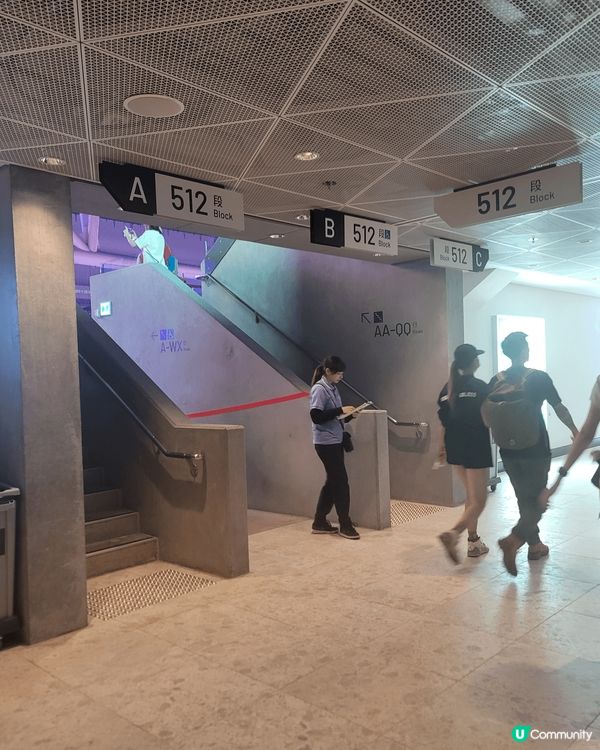 我在公開發售當日，大概3分鐘內成功刷兩張首場演唱會飛，價錢是...