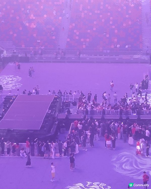 我在公開發售當日，大概3分鐘內成功刷兩張首場演唱會飛，價錢是...