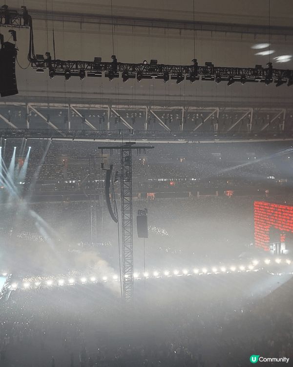 我在公開發售當日，大概3分鐘內成功刷兩張首場演唱會飛，價錢是...