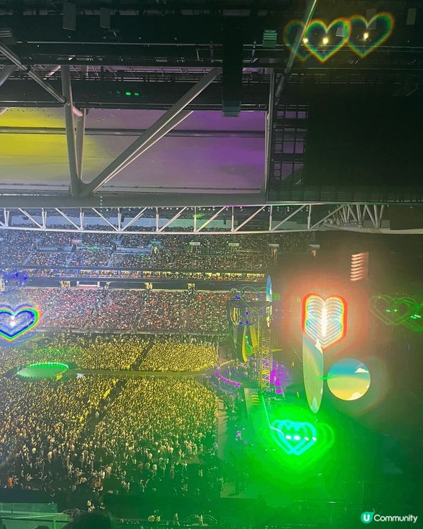 之前同朋友去咗啟德睇Coldplay演唱會!!!!演唱會好有...