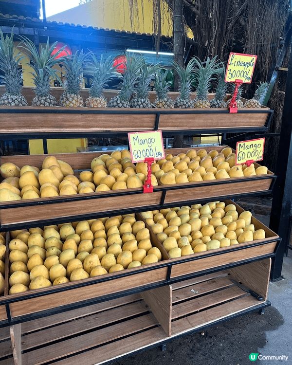 喺峴港有間好出名嘅水果檔，叫做Rocket Fruits。呢...