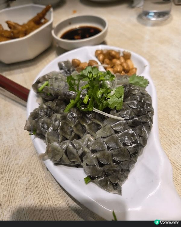 葵涌（金潮小廚）涼拌魚皮、炸豬手，吃完仲想吃😋醋排骨用咗蜜桃...