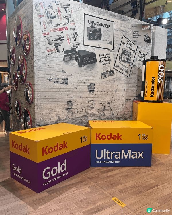 潮玩Kodak經典黃紅配色及辨識度極高的菲林及攝影組件，並將...