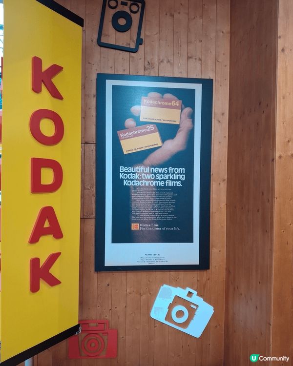 潮玩Kodak經典黃紅配色及辨識度極高的菲林及攝影組件，並將...