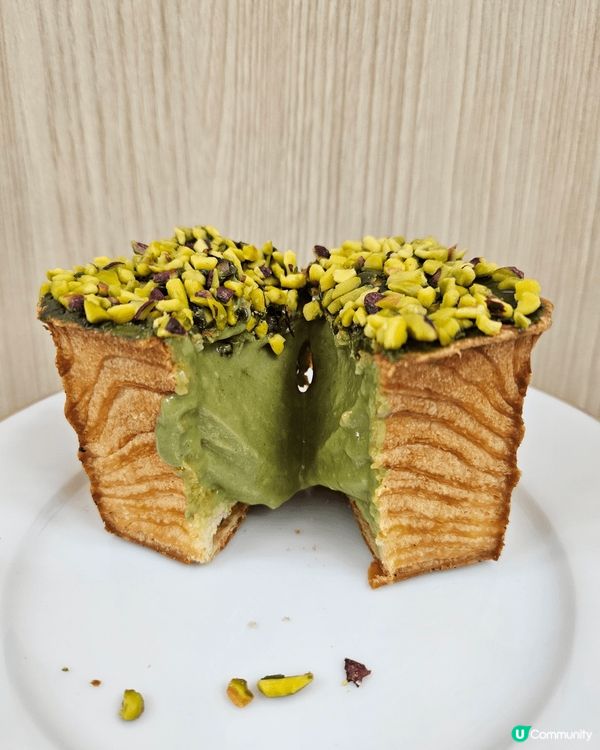 Beans Bakery推出既兩款開心果口味酥，海鹽開心果糊...