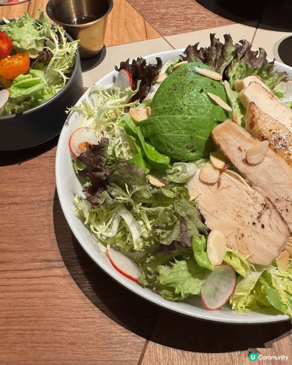 食物好，環境好，仲有live band！