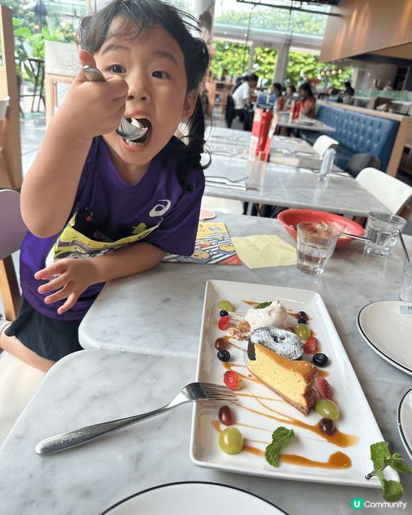 在科學園這個美麗的環境，先和女兒開心親子跑跑步，岀完汗再和日...