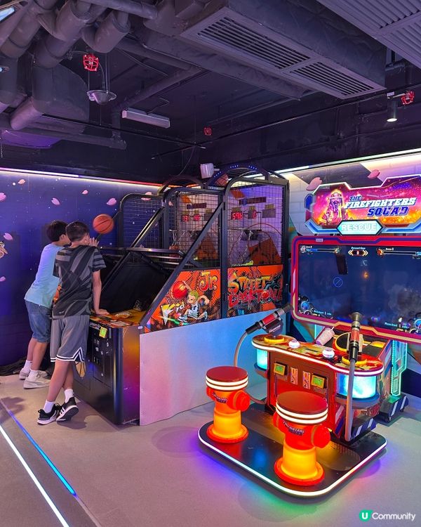 充滿cyber感的冒險樂園