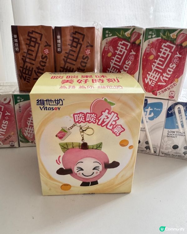 買維他奶送果味豆奶造型公仔😍🍑