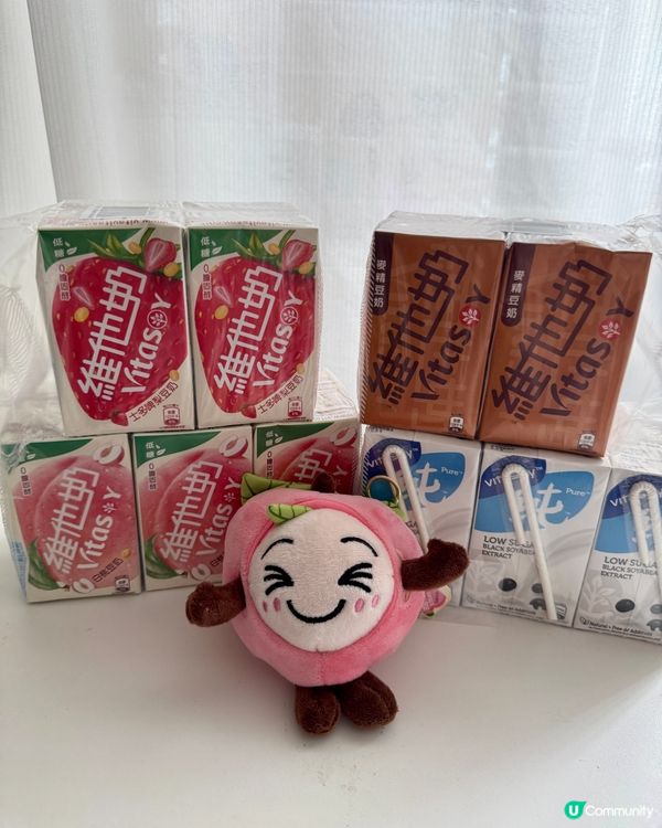 買維他奶送果味豆奶造型公仔😍🍑