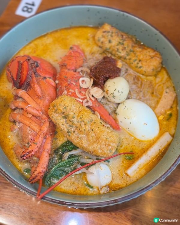 🔥海南雞飯椰子雞鍋，火焰香氣醉人！🤤