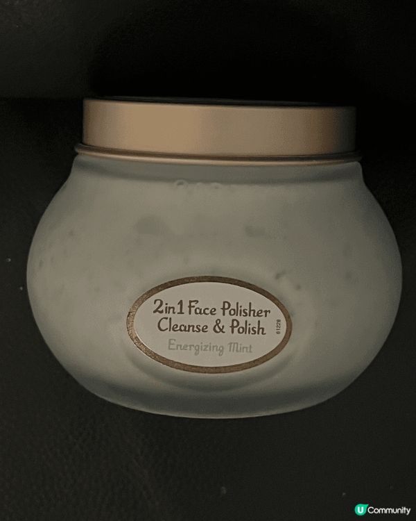 初夏的天氣真的很悶熱，想推介一款潔面產品，既涼快又可以有護膚...