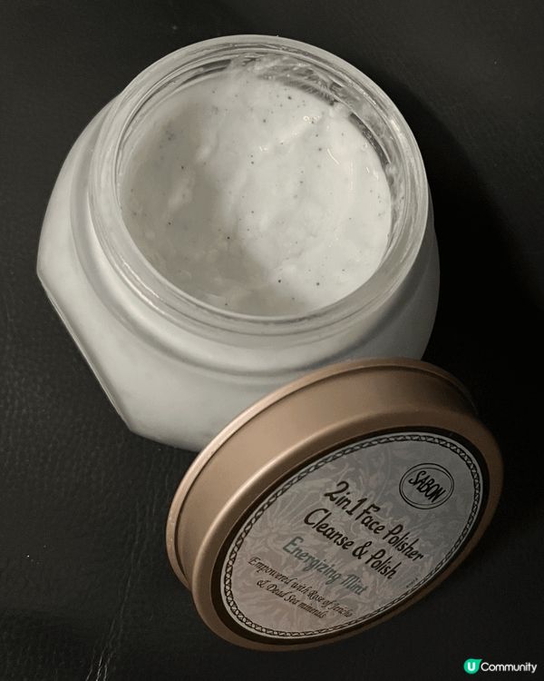 初夏的天氣真的很悶熱，想推介一款潔面產品，既涼快又可以有護膚...