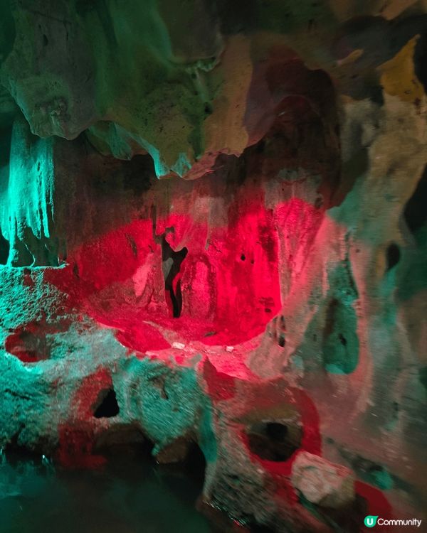 七星岩位於廣東肇慶市，被稱為「嶺南第一奇觀」，係國家5A級景...