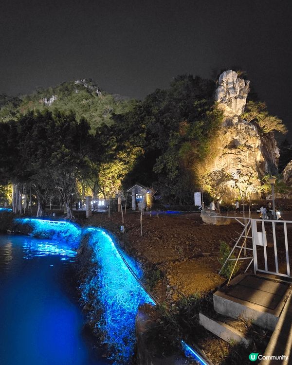 七星岩位於廣東肇慶市，被稱為「嶺南第一奇觀」，係國家5A級景...