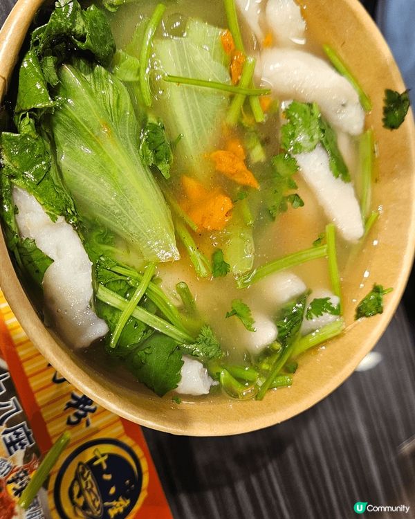 銅鑼灣嘅18座狗仔粉對其他地方都有分店佢嘅生菜魚肉同埋魚蛋味...