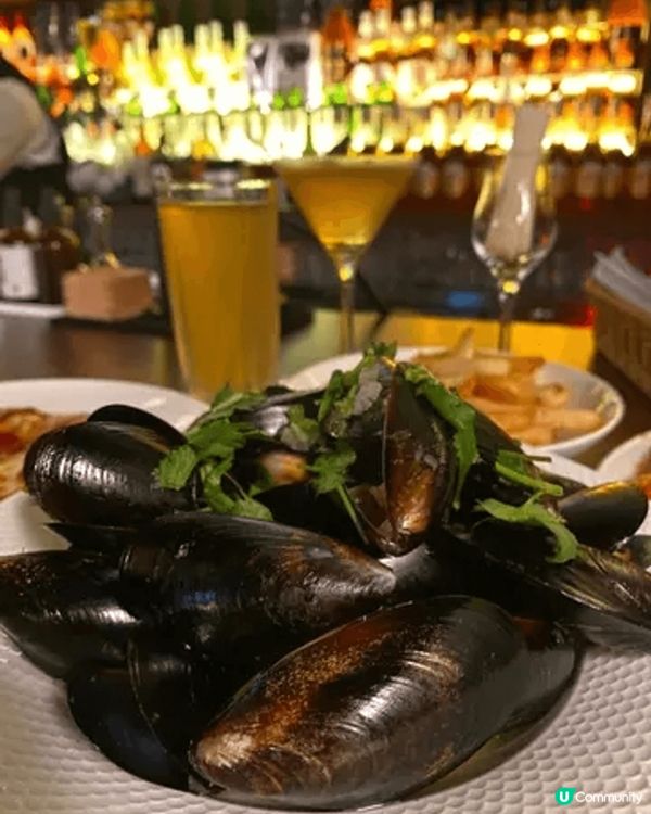 想喺繁忙都市中搵個靚位細味生活？🍹快啲嚟位於香港銅鑼灣利舞台...