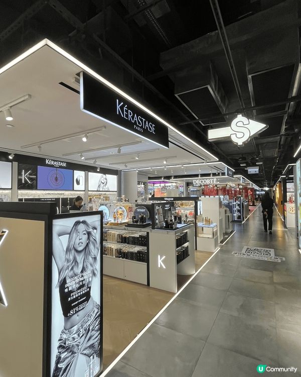 尖沙咀海港城的Facesss集合了很多不同的美妝品牌，也有不...