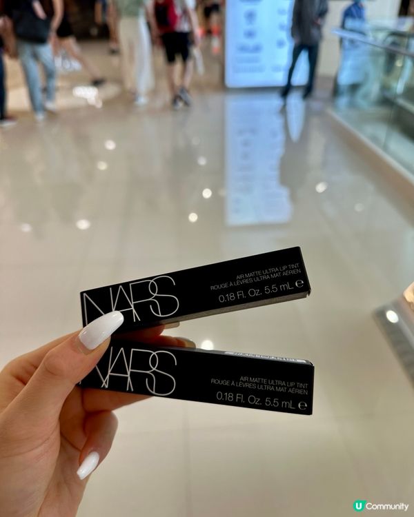 同閨蜜行海港城facesss😍😍 一齊買嘢