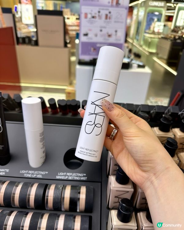 同閨蜜行海港城facesss😍😍 一齊買嘢