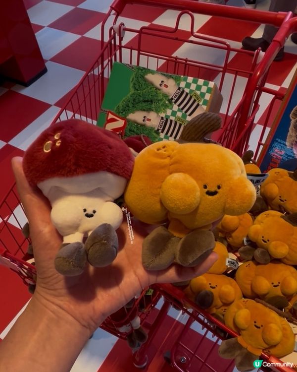 啟德 Airside 有可愛水果和蔬菜造型毛公仔