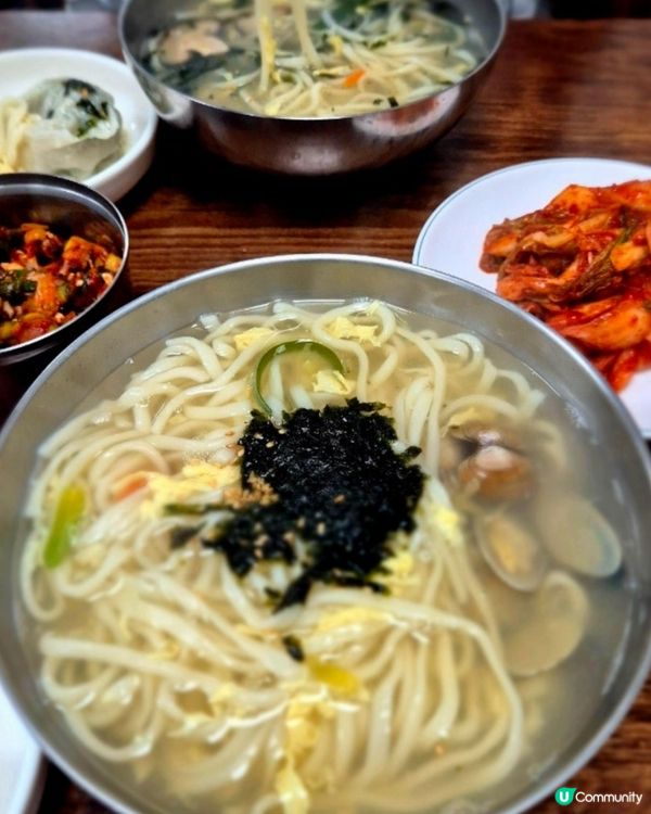🇰首爾必食刀削麵推薦！海鮮湯底超鮮甜，餃子仲好Juicy！