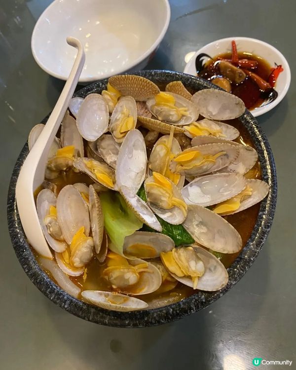 紅磡人龍車仔麵