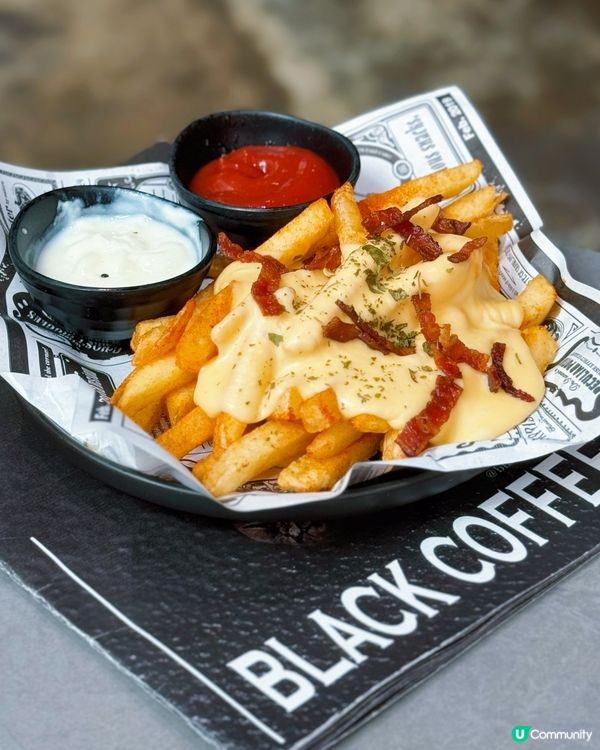 生日必去！🎂🎉 超型格全黑色咖啡店🖤必吃黑芝麻窩夫💖💯