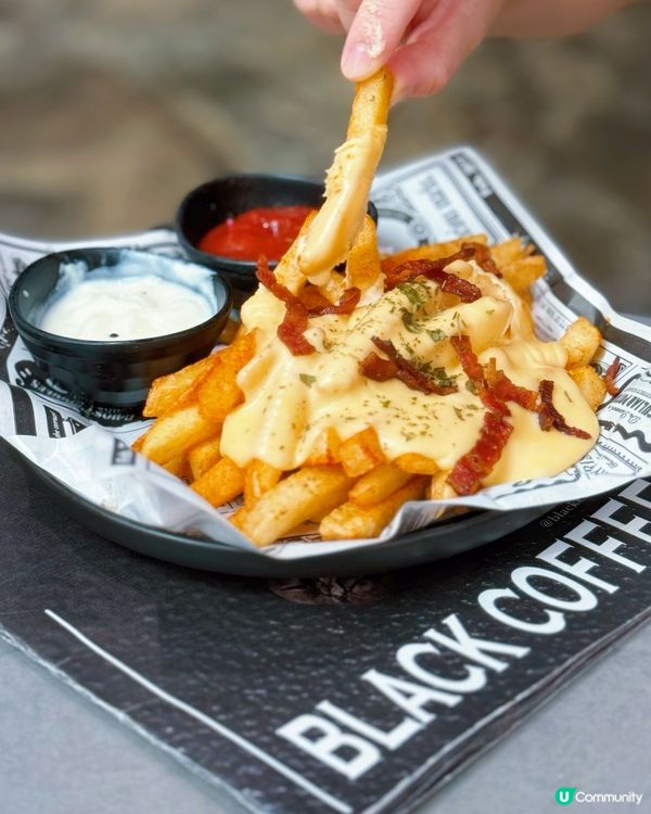 生日必去！🎂🎉 超型格全黑色咖啡店🖤必吃黑芝麻窩夫💖💯