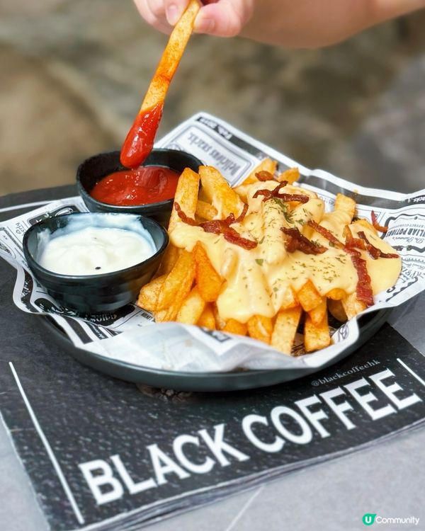 生日必去！🎂🎉 超型格全黑色咖啡店🖤必吃黑芝麻窩夫💖💯