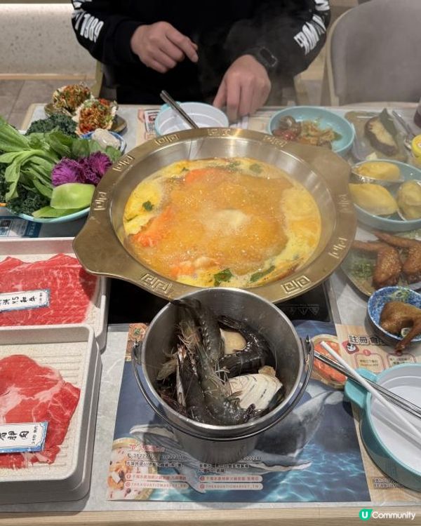 節奏緊湊的海鮮盛宴🦞🦀🦐🥘🍦
