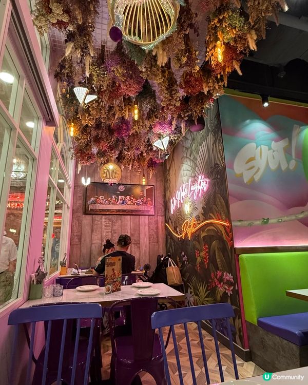 荃灣打卡新地標！浪漫驚喜🎂🎨，食得又睇得🤩！