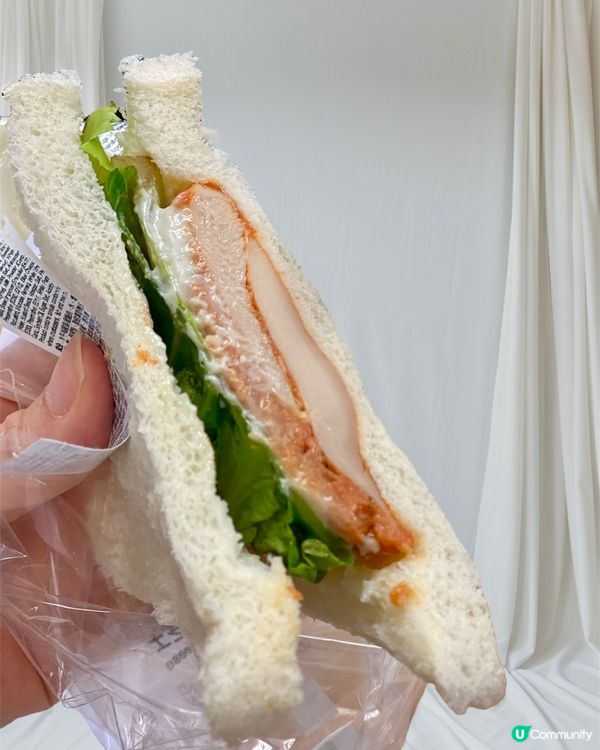 ✨香港🇭🇰-⚠️💬竟聯乘出水牛城雞肉藍芝士三文治⁉️💢低卡又好食‼️