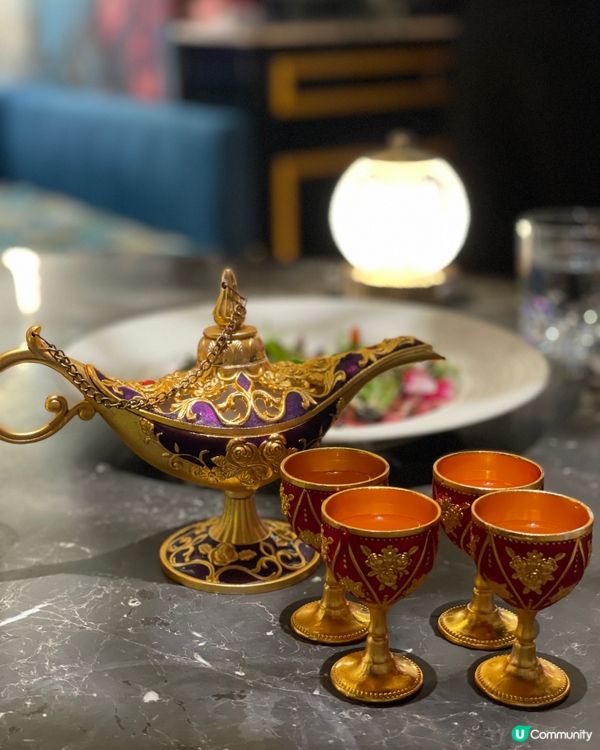 魔杖點燃、酒液變色、維港夜景！這家餐酒吧的體驗太魔幻！