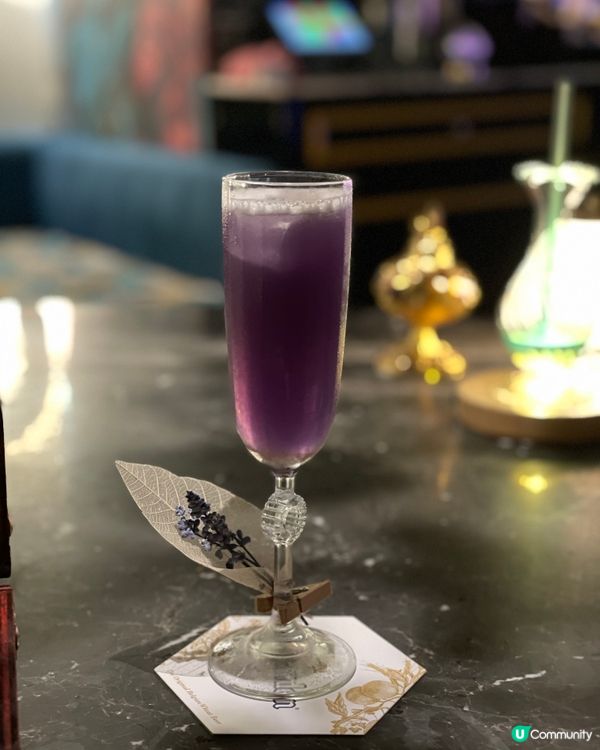 魔杖點燃、酒液變色、維港夜景！這家餐酒吧的體驗太魔幻！