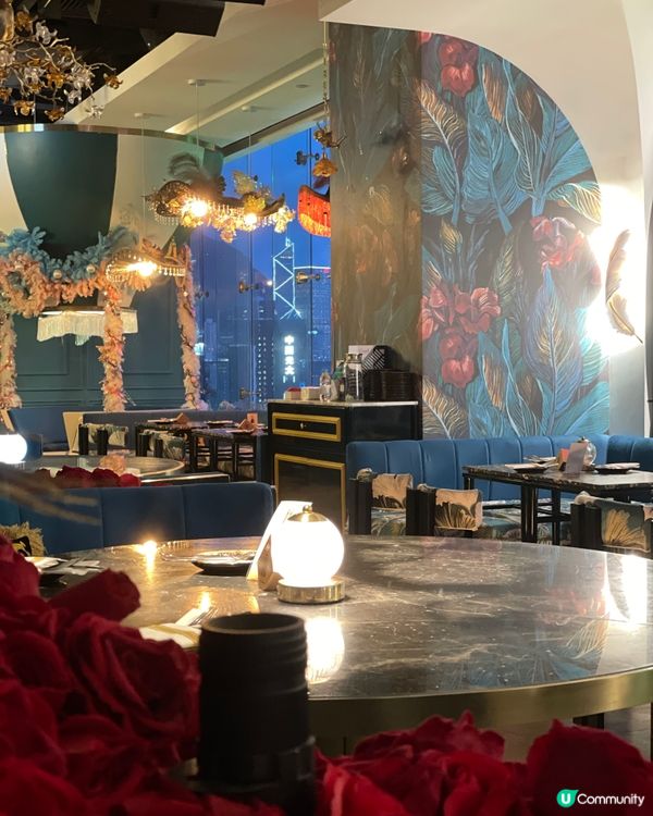 魔杖點燃、酒液變色、維港夜景！這家餐酒吧的體驗太魔幻！