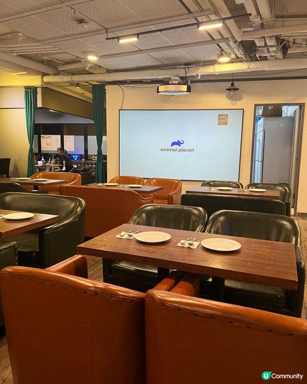 《荔枝角高質素西餐廳 設有室內Golf》