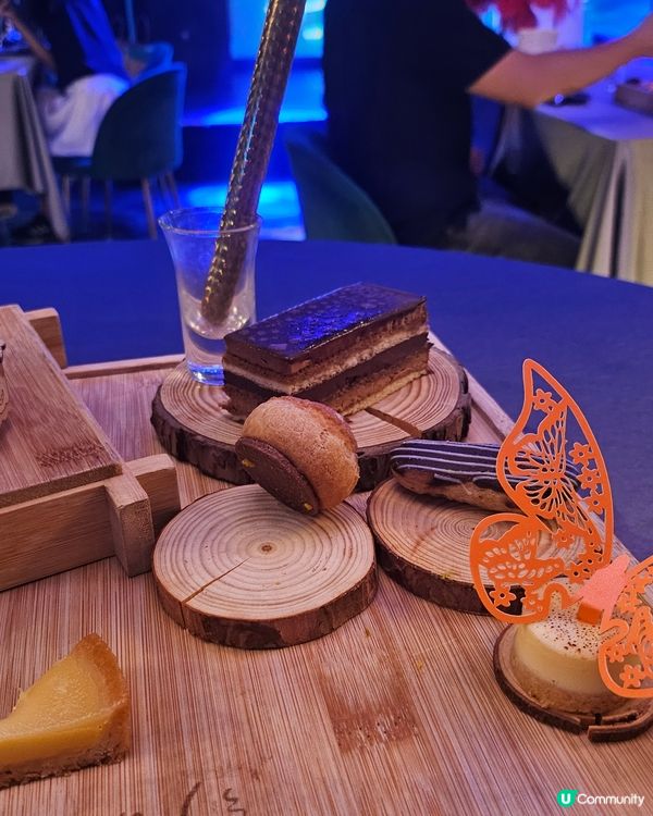 銅鑼灣浪漫打卡勝地！🥰 十八夢帶你重溫經典！🎶